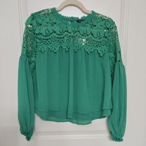 Chic Green Lace Women's Blouse